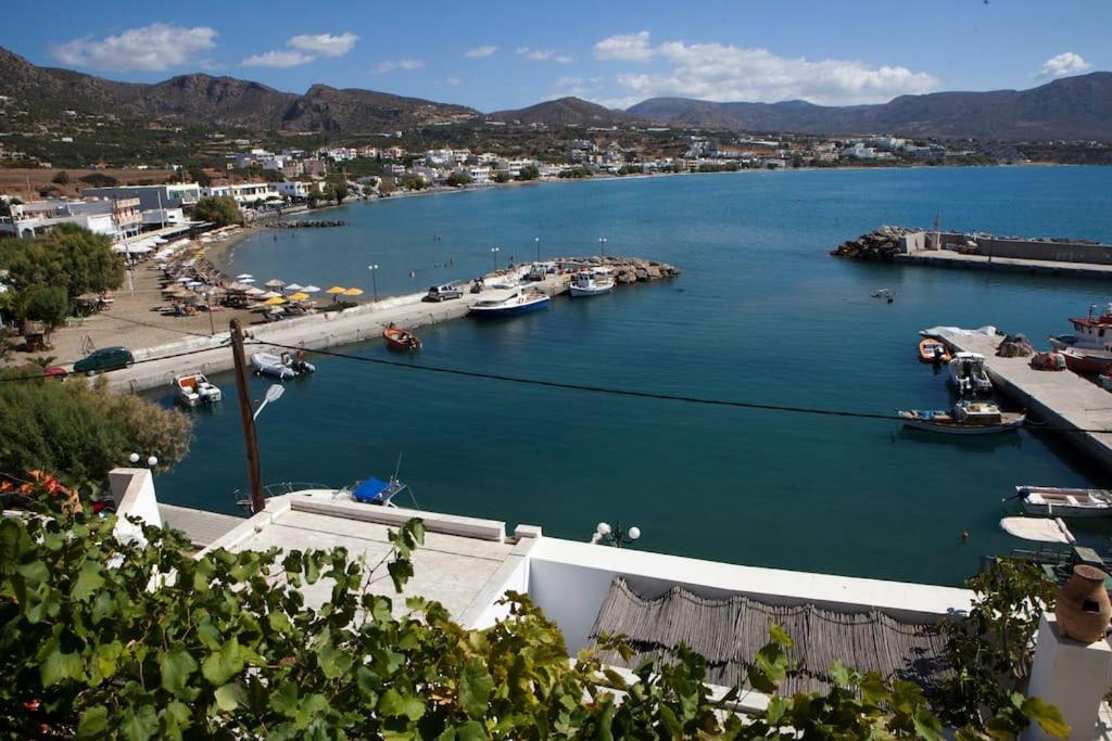 Apartamento Εξοχη Και Θαλασσα Makrýgialos Exterior foto