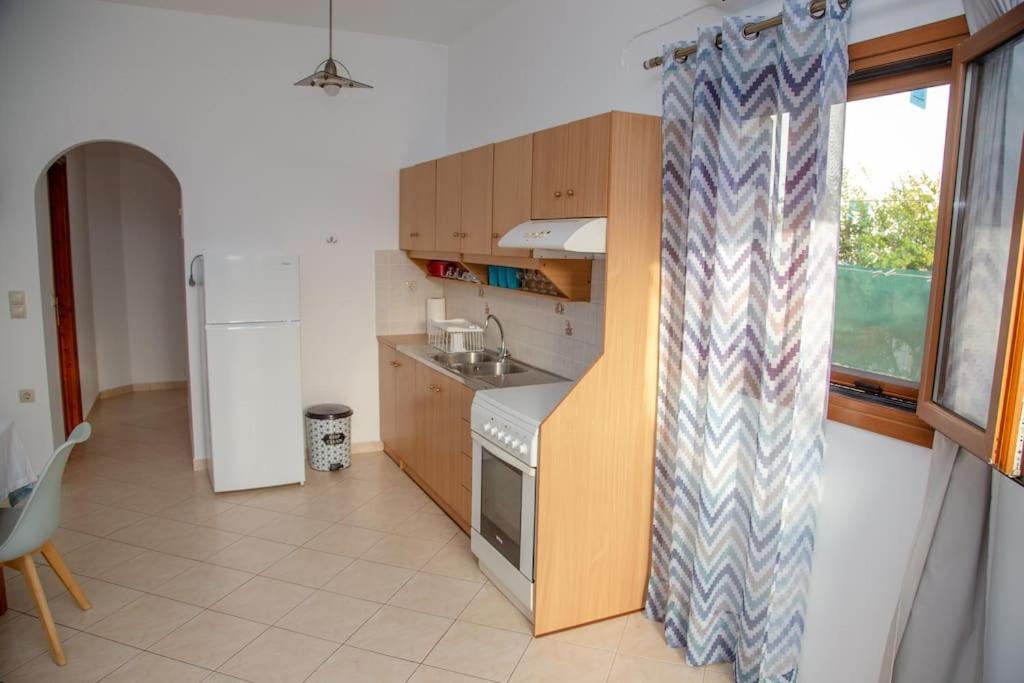 Apartamento Εξοχη Και Θαλασσα Makrýgialos Exterior foto