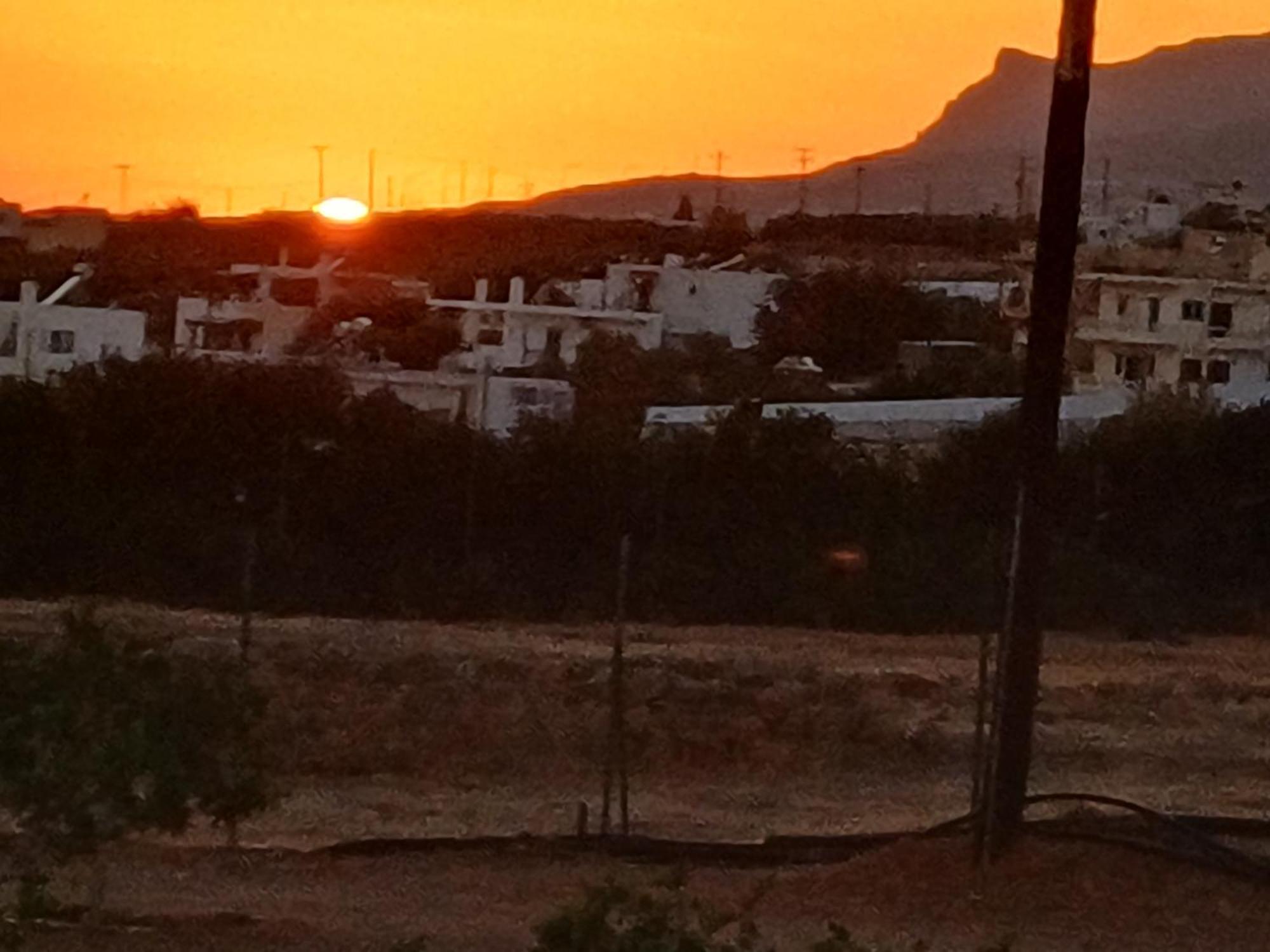 Apartamento Εξοχη Και Θαλασσα Makrýgialos Exterior foto