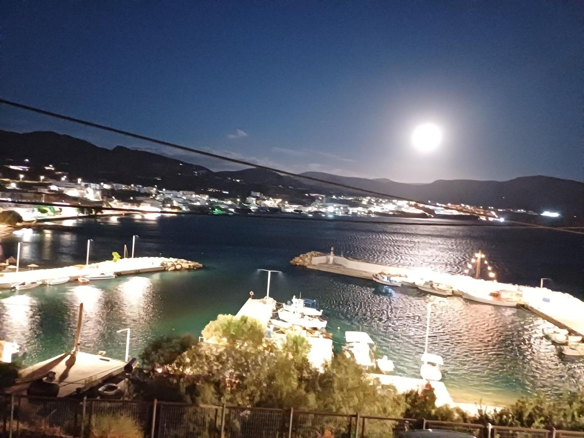 Apartamento Εξοχη Και Θαλασσα Makrýgialos Exterior foto